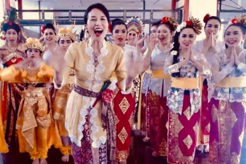 インドネシアバリ島のダンスを日本の皆さんに観ていただきたい！！